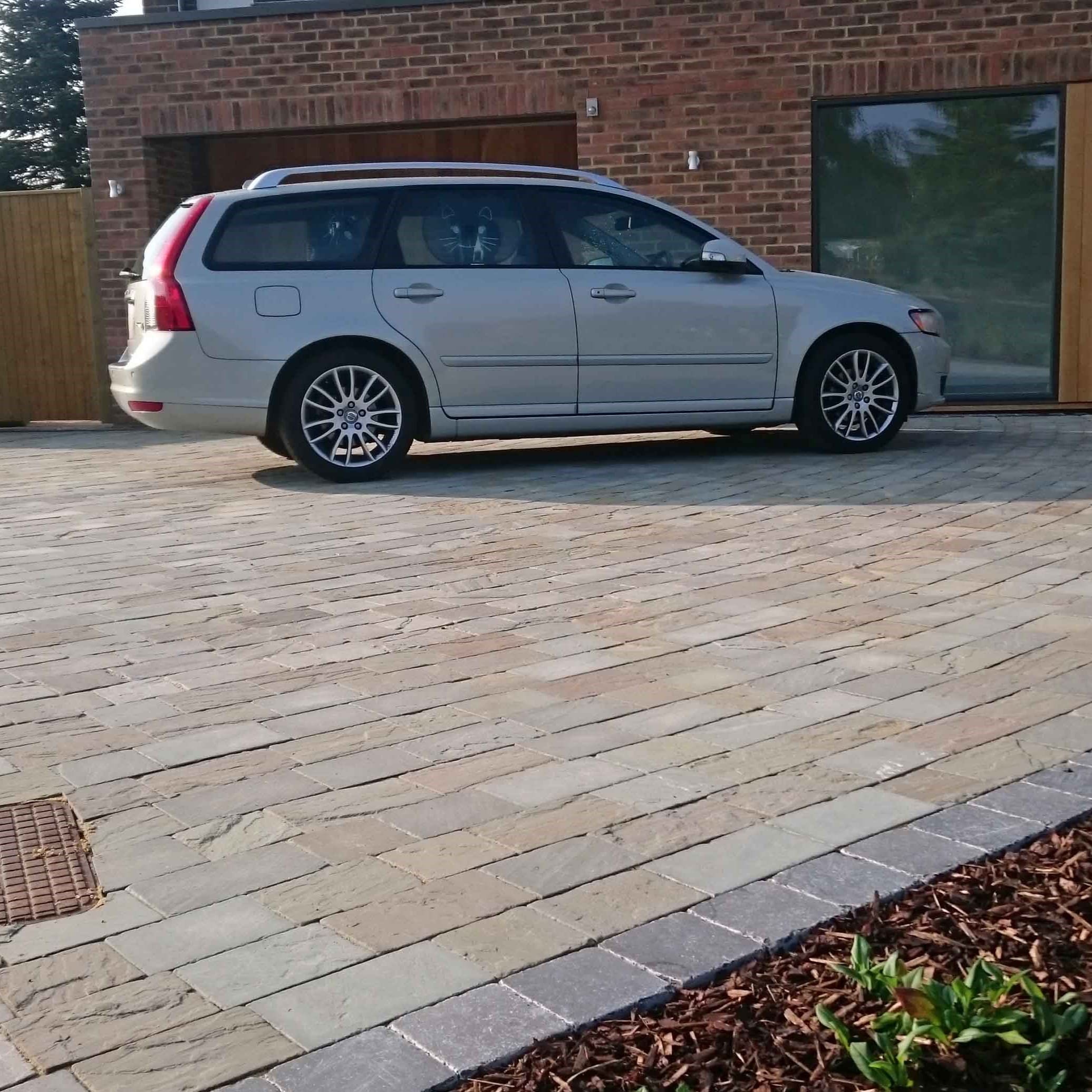 Fossestone Cinder Sandstone Block Paving - Image 4