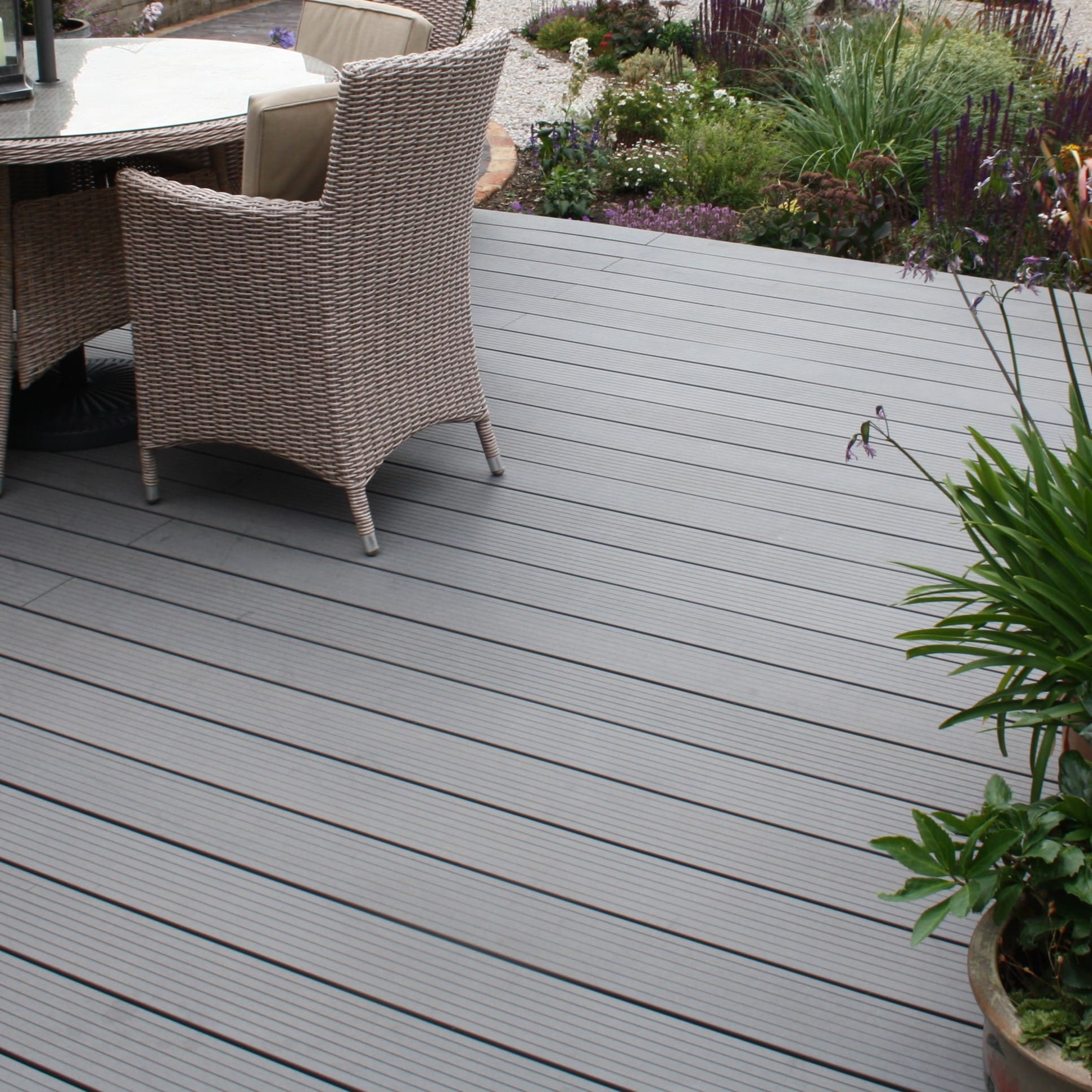 Piranha-Hunter-Mid-Grey-Patio-Decking-and-Outdoor-Seating-Area