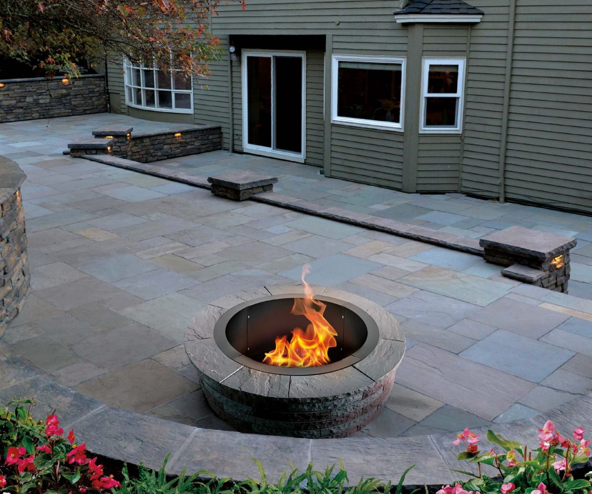 Lakeland-Fire-Pit-Finishing-Touches-Product-surrounded-by-Natural-Paving-Classicstone-Lakeland-Stone-Paving